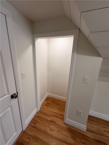 228 Third Avenue, Warwick, RI 02888