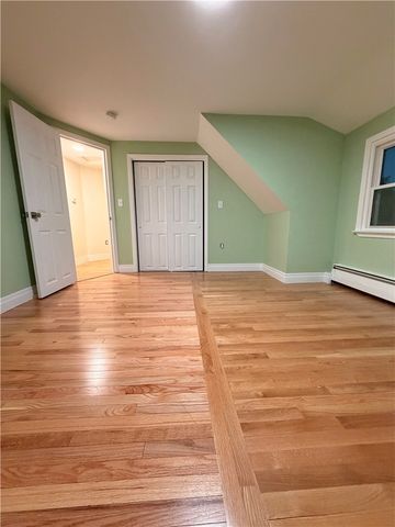 228 Third Avenue, Warwick, RI 02888