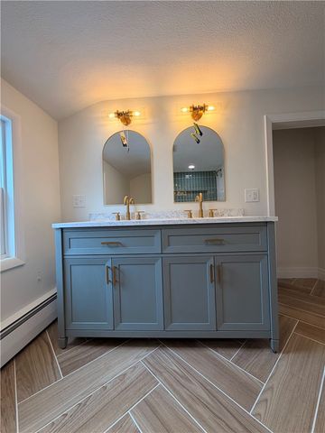 228 Third Avenue, Warwick, RI 02888