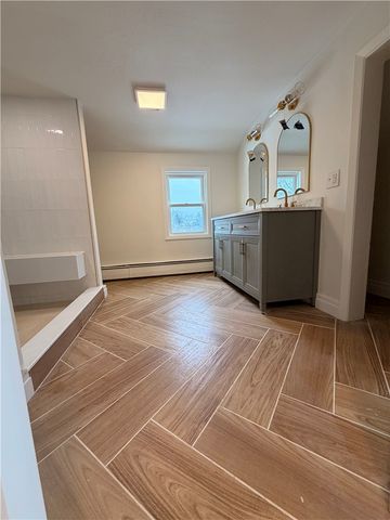 228 Third Avenue, Warwick, RI 02888