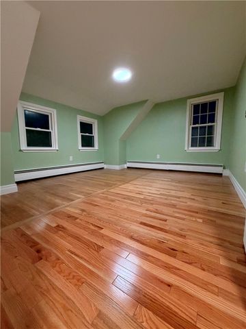 228 Third Avenue, Warwick, RI 02888