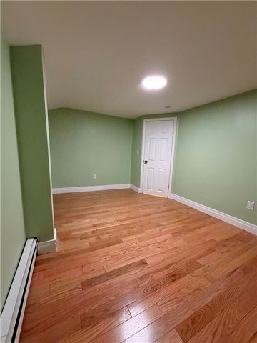 228 Third Avenue, Warwick, RI 02888