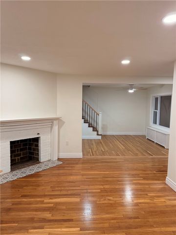 228 Third Avenue, Warwick, RI 02888