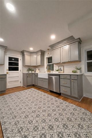 228 Third Avenue, Warwick, RI 02888