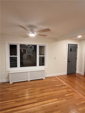 228 Third Avenue, Warwick, RI 02888