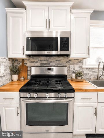 918 MENTOR AVE, Capitol Heights, MD 20743