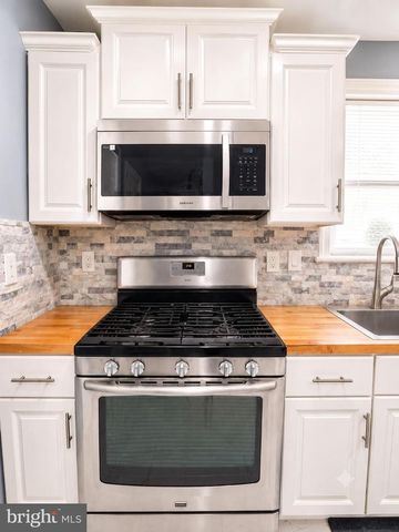 918 MENTOR AVE, Capitol Heights, MD 20743