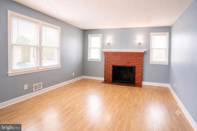 918 MENTOR AVE, Capitol Heights, MD 20743