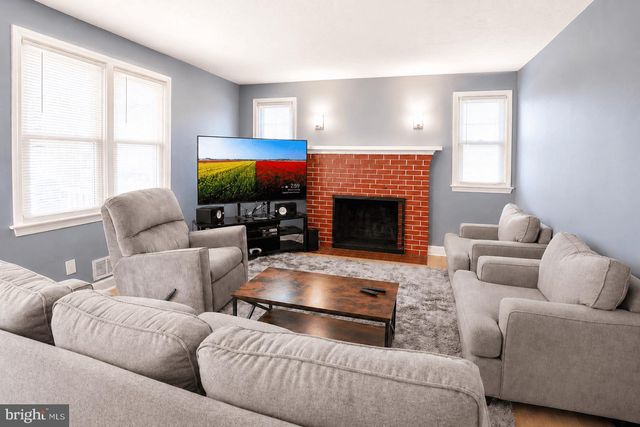 918 MENTOR AVE, Capitol Heights, MD 20743