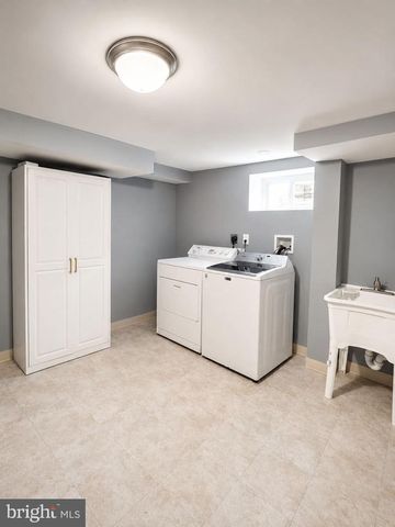 918 MENTOR AVE, Capitol Heights, MD 20743