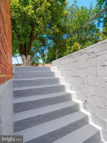 918 MENTOR AVE, Capitol Heights, MD 20743