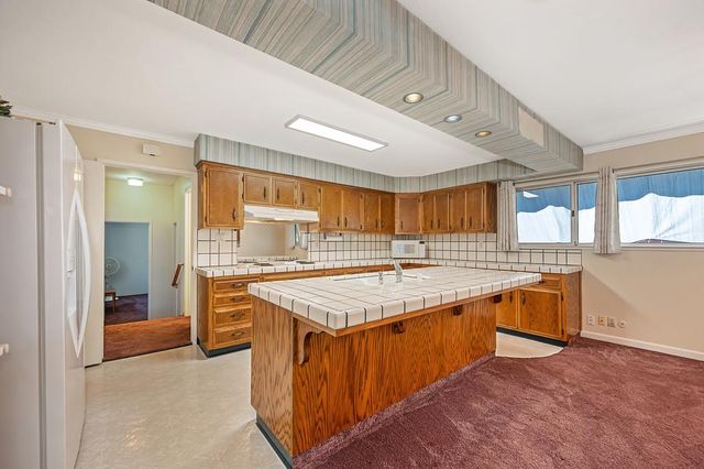 6447 Rexford Way, Carmichael, CA 95608