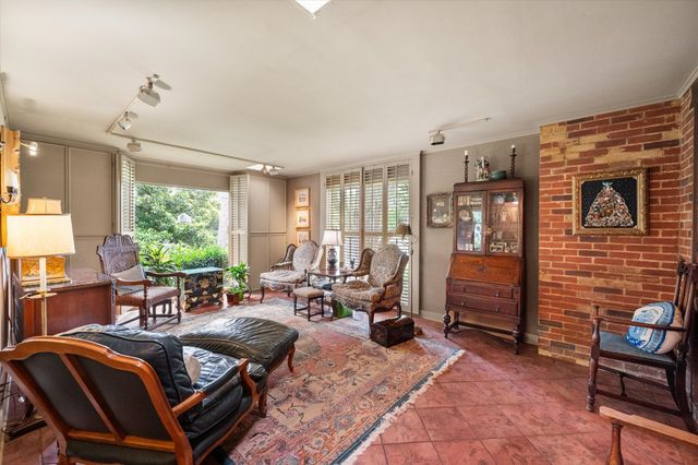1208 Mills Place, Corsicana, TX 75110