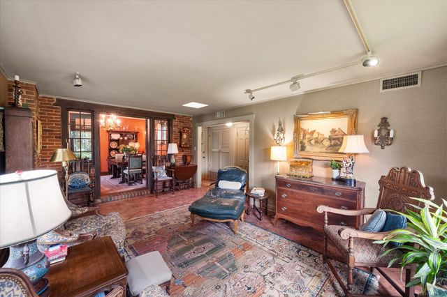 1208 Mills Place, Corsicana, TX 75110