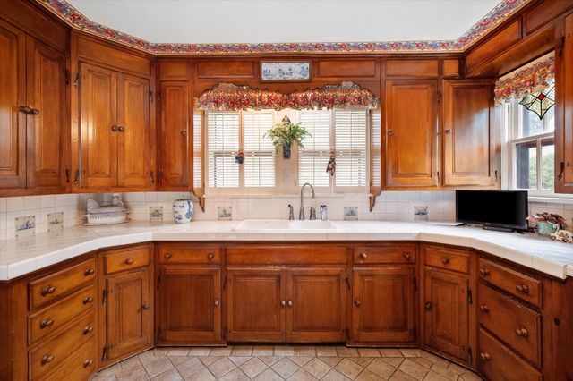 1208 Mills Place, Corsicana, TX 75110