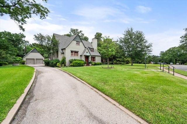 1208 Mills Place, Corsicana, TX 75110