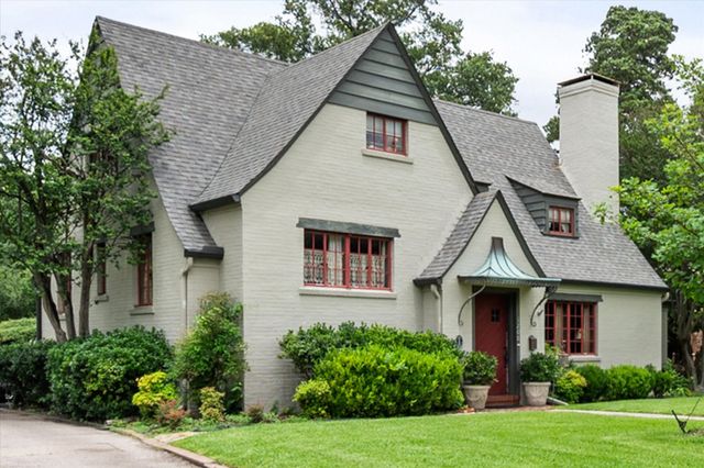 1208 Mills Place, Corsicana, TX 75110