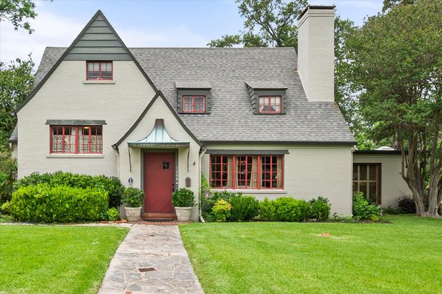 1208 Mills Place, Corsicana, TX 75110