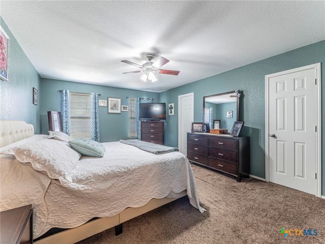 105 Lignite Drive, Jarrell, TX 76537