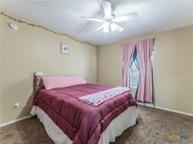 105 Lignite Drive, Jarrell, TX 76537