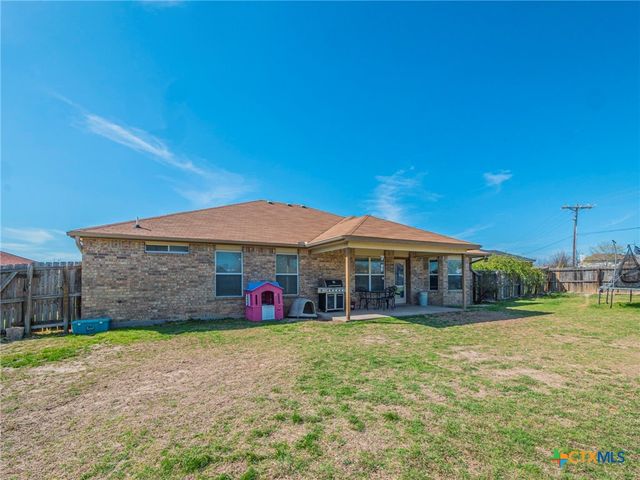 105 Lignite Drive, Jarrell, TX 76537