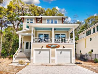 37 Oleander St, Hilton Head Island, SC 29928