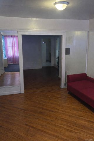 118-18 190th Street, Saint Albans, NY 11412