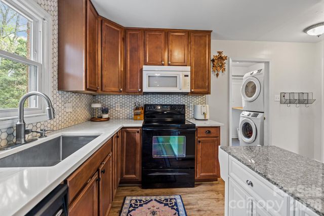 3319 Tyrone Drive, Charlotte, NC 28215