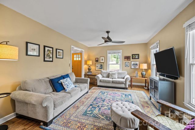 3319 Tyrone Drive, Charlotte, NC 28215