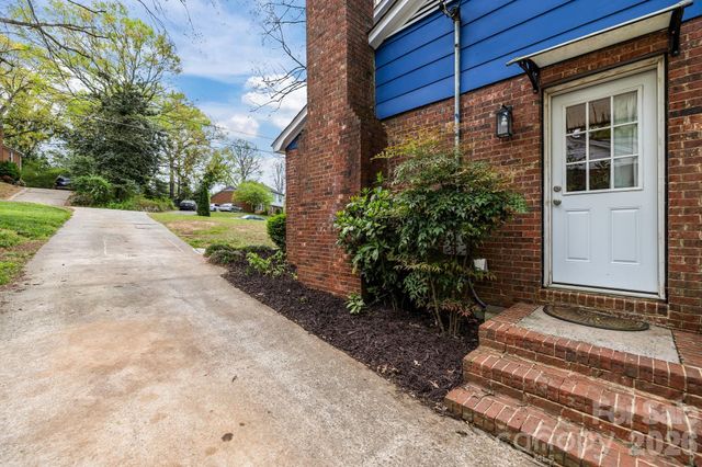 3319 Tyrone Drive, Charlotte, NC 28215