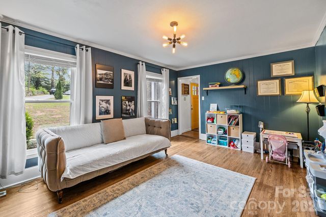 3319 Tyrone Drive, Charlotte, NC 28215