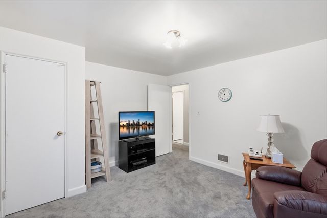 9 Anna Street, Chelmsford, MA 01863