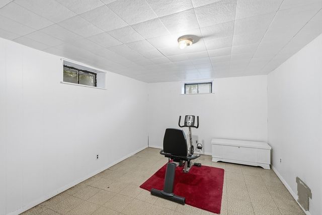 9 Anna Street, Chelmsford, MA 01863