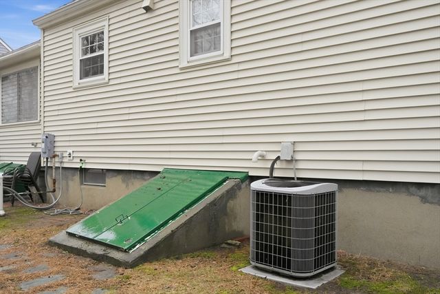 9 Anna Street, Chelmsford, MA 01863