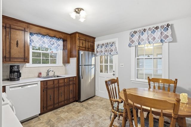 9 Anna Street, Chelmsford, MA 01863