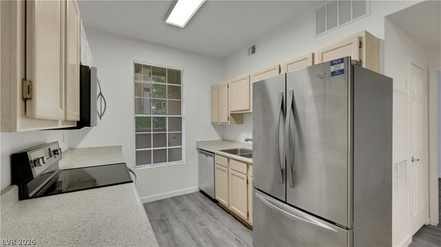 231 West Horizon Ridge Parkway 814, Henderson, NV 89012