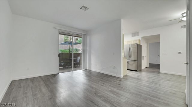 231 West Horizon Ridge Parkway 814, Henderson, NV 89012