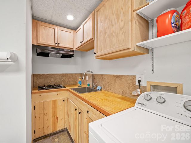 228 Continental Divide Road, Spruce Pine, NC 28777
