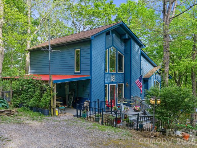 228 Continental Divide Road, Spruce Pine, NC 28777