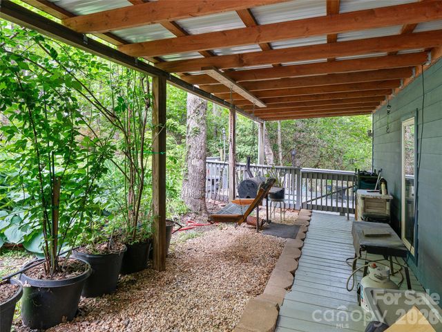 228 Continental Divide Road, Spruce Pine, NC 28777