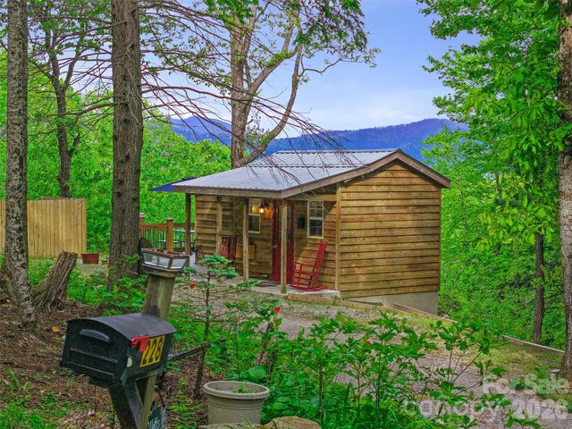 228 Continental Divide Road, Spruce Pine, NC 28777