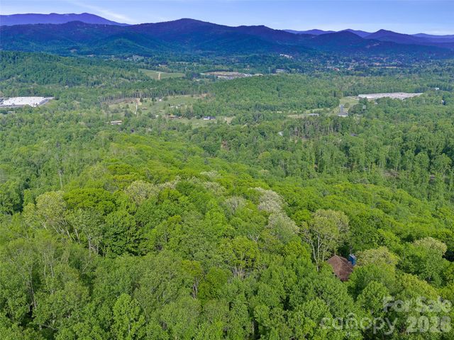 228 Continental Divide Road, Spruce Pine, NC 28777