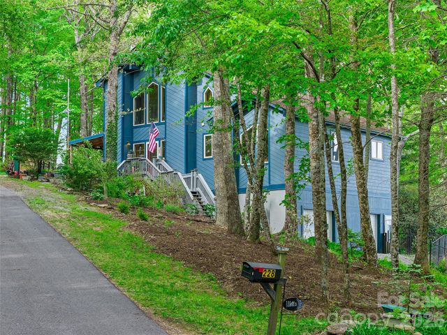 228 Continental Divide Road, Spruce Pine, NC 28777