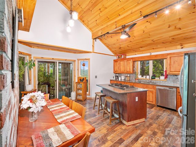 228 Continental Divide Road, Spruce Pine, NC 28777