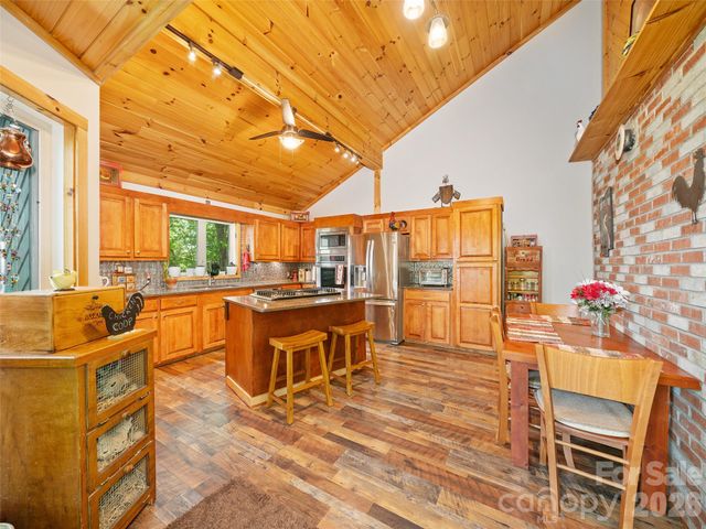 228 Continental Divide Road, Spruce Pine, NC 28777