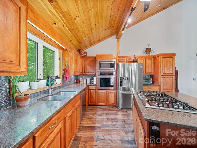 228 Continental Divide Road, Spruce Pine, NC 28777
