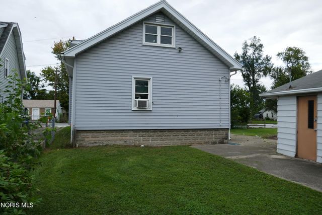 2108 Hoops Drive, Toledo, OH 43611