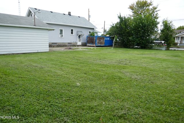 2108 Hoops Drive, Toledo, OH 43611