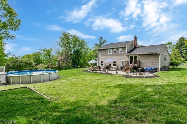 11 Manchester Dr, Hanover Twp., NJ 07981