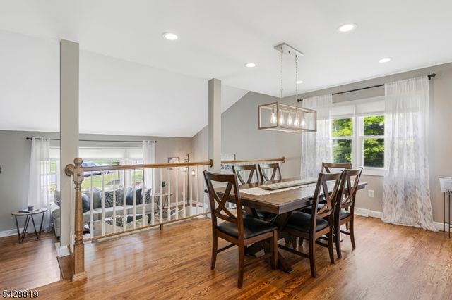 11 Manchester Dr, Hanover Twp., NJ 07981
